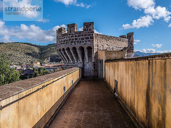 Italien  Latium  Tivoli  das Schloss von Rocca Pia  Festung