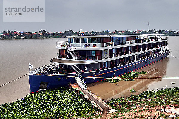 Boot  Kambodscha  Tonle Sap Fluss  INDOCHINE II Flusskreuzfahrtschiffe