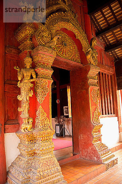 Asien  Thailand  Chiang Mai  Wat Phra Singh-Tempel