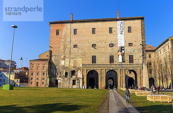 Italien  Emilia Romagna  Parma  Piazza della Pace  Palazzo della Pilotta