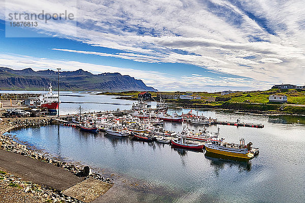Europa Island   Berufjordur fjord  die Fischerstadt Djupivogur  Der Standort DjÃºpivogur ist seit 1589 ein Handelsposten  als Hamburger Kaufleute die Handelsrechte  den Hafen erhielten