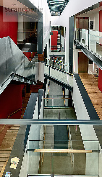 UK  Schottland  Dunfermline  das Treppenhaus der Carnegie Library and Galleries
