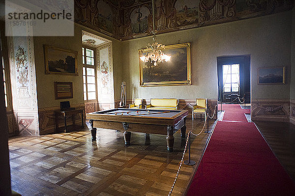 Italien  Piemont  Turin  Herzogliches Schloss von AgliÃ¨. Es ist Teil der Savoyer Residenzen  die von der UNESCO zum Weltkulturerbe erklärt wurden. Ablagehalle
