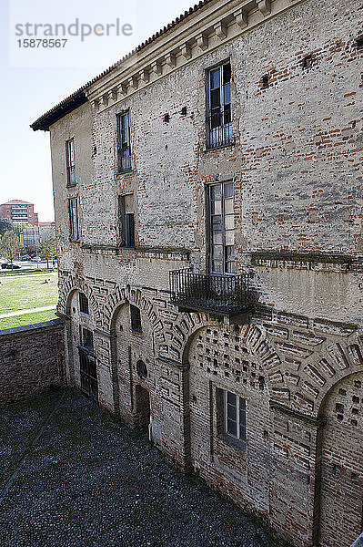 Italien  Lombardei  Melegnano - Mittelalterliches Schloss der Medici  außen