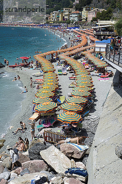 Monterosso liegt über dem Meer in der Provinz La Spezia im Naturpark der Cinque Terre in Ligurien  im Nordwesten Italiens. Es steht auf der Liste des UNESCO-Weltkulturerbes.