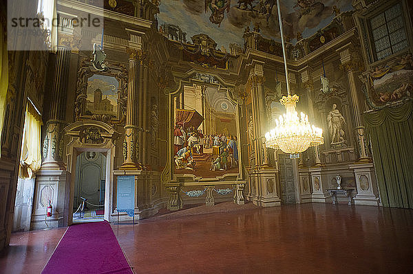 Italien  Piemont  Turin  Herzogliches Schloss von AgliÃ¨. Es ist Teil der Savoyer Residenzen  die zum UNESCO-Weltkulturerbe gehören. Saal des Herzogs von Genua