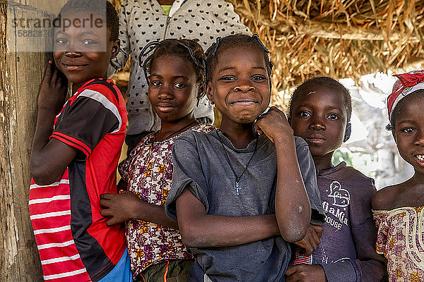 Kinder in Tenkodogo  Burkina Faso.