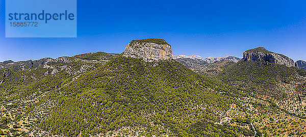 Spanien  Balearen  Alaro  Luftaufnahme des klaren Himmels über dem Berg Puig dAlaro