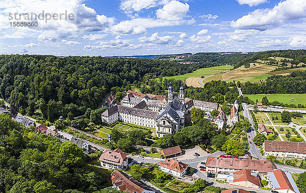 Deutschland  Baden-Württemberg  Schontal  Luftaufnahme des Klosters Schontal im Sommer