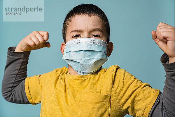 Bildnis eines Jungen mit Maske