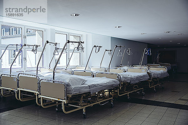 Lagerung von Betten im Krankenhaus