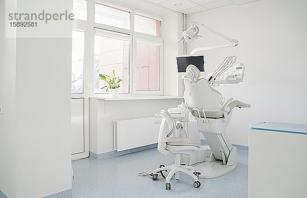 Interieur einer modernen Zahnklinik