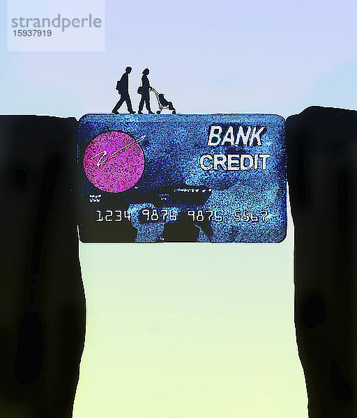 Familie nutzt Kreditkarte zur Überbrückung