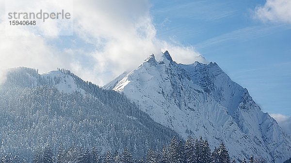 Großer- und Kleiner Bettelwurf im Winter  Karwendel-Gebirge  Tirol  Österreich  Europa