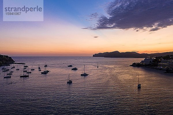 Luftaufnahme über Costa de la Calma und Santa Ponca  Costa de la Calma  Region Caliva  Mallorca  Balearen  Spanien  Europa