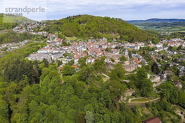 Luftaufnahme der Burg Lindenfels und der mittelalterliche Stadt Lindenfels  Bergstrasse  Hessen  Deutschland  Europa