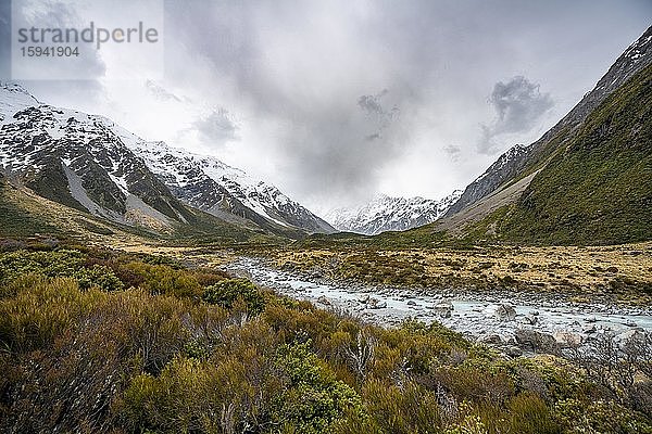 Hooker River  Mount Cook  Hooker Valley  Mount-Cook-Nationalpark  Südalpen  Hooker Valley  Region Canterbury  Südinsel  Neuseeland  Ozeanien