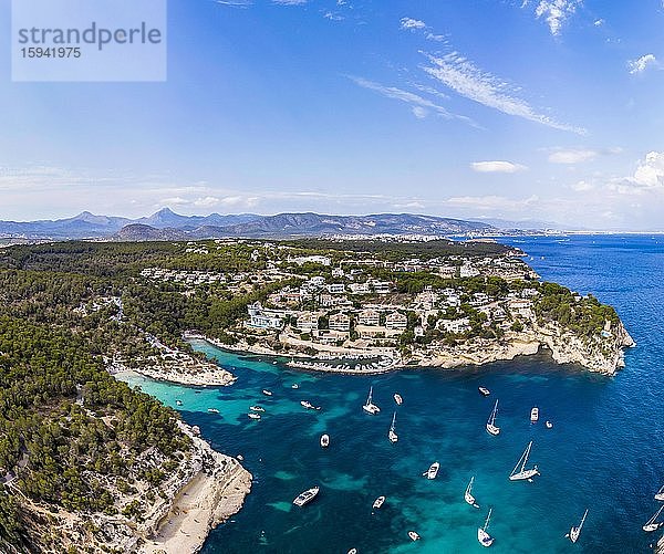 Luftaufnahme  Blick über die Drei-Finger-Bucht von Portals Vells  Mallorca  Balearen  Spanien  Europa