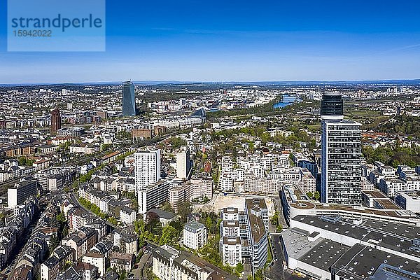 Luftaufnahme  Frankfurt Skyline  mit Henniger Turm  EZB  Sachsenhausen  Hessen  Deutschland  Europa
