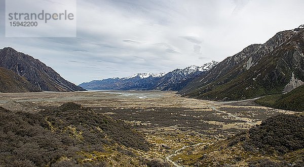 Blick ins Tal des Tasman River  Mount Cook Nationalpark  Südalpen  Region Canterbury  Südinsel  Neuseeland  Ozeanien