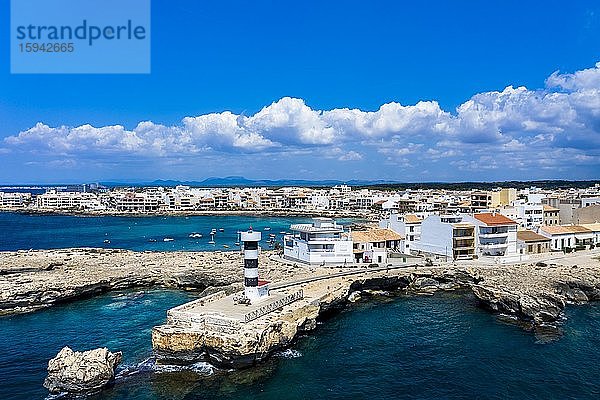 Luftaufnahmen  Colònia de Sant Jordi  Cala Galiota  Mallorca  Balearen Spanien