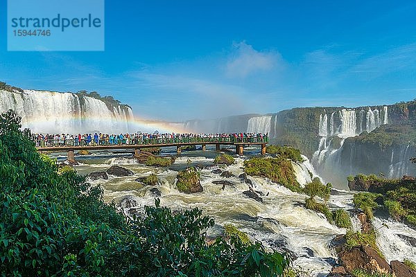 Parque Nacional do Igaçu  Nationalpark Iguaçu  Iguaçu Wasserfälle  Aussichtsplattform  UNESCO Weltnaturerbe Brasilien