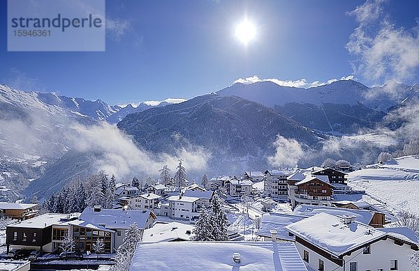 Ladis im Winter  Skigebiet Serfaus Fiss Ladis  Tirol  Österreich  Europa