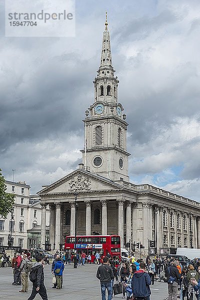 Trafalgar Square  Kirche St. Martin-in-the-Fields  London  England  Großbritannien  Europa