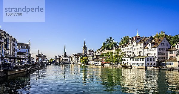 Blick auf das Quartier Lindenhof mit Schipfe und Fluss Limmat  Züricher Altstadt  Zürich  Kanton Zürich  Schweiz  Europa