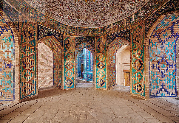 Shirin Biqa Aqa und oktogonales Mausoleum  Schad-i Sind  Samarkand  Usbekistan  Asien