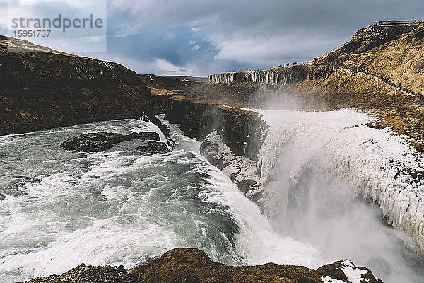 Island  Gullfoss-Wasserfall im Sommer