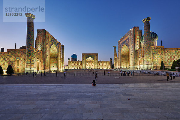 Sher-Dor-Madrasa  Registan  Samarkand  Usbekistan  Asien