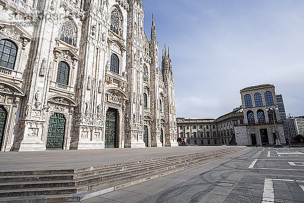 Italien  Mailand  Mailänder Dom und Piazza del Duomo während des Ausbruchs von COVID-19