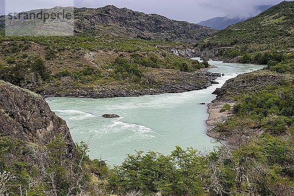Fluss Baker  Panamerikanischer Highway zwischen Cochrane und Puerto Guadal  Region Aysen  Patagonien  Chile  Südamerika