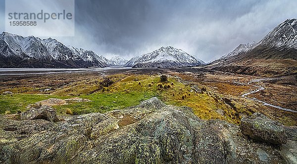 Herbststimmung im Rangitata River Valley  Ashburton Lakes  Ashburton  Canterbury  Neuseeland  Ozeanien