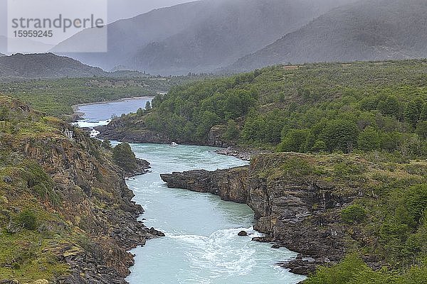 Fluss Baker  Panamerikanischer Highway zwischen Cochrane und Puerto Guadal  Region Aysen  Patagonien  Chile  Südamerika