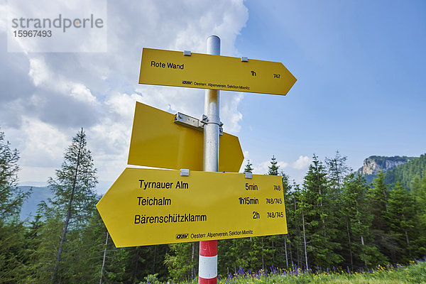 Schilder für Wanderwege  Österreich  Europa