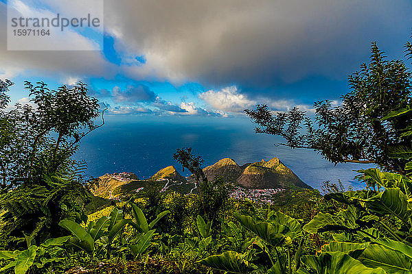 Blick von der Spitze der Insel Saba  Niederländische Antillen  Westindische Inseln  Karibik  Mittelamerika