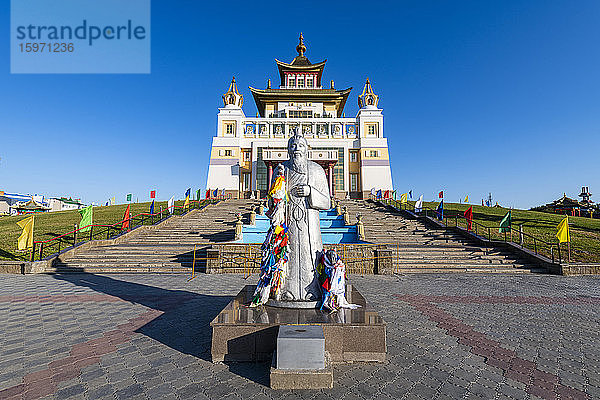 Die goldene Wohnstätte des Buddha Shakyamuni (Burkhan Bakshin Altan Sume)  Elista  Republik Kalmückien  Russland  Eurasien