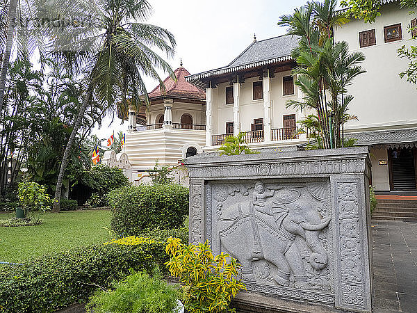Sri Dalada Maligawa (Tempel der heiligen Zahnreliquie)  UNESCO-Weltkulturerbe  Kandy  Sri Lanka  Asien
