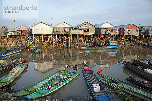 Stelzenhäuser am Tonle-Saft-See  Kambodscha  Indochina  Südostasien  Asien