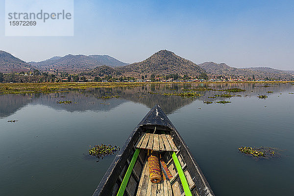 Boot auf dem südlichen Teil des Inle-Sees  Shan-Staat  Myanmar (Burma)  Asien