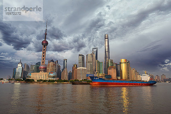 Skyline von Shanghai  Shanghai  China  Asien