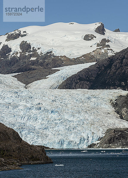 Asienfjord und Brujo-Gletscher  Chilenische Fjorde  Chile  Südamerika