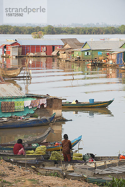 Schwimmendes Dorf  Kambodscha  Indochina  Südostasien  Asien