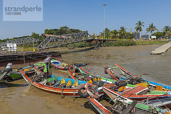 Hafen von Rangoon (Rangoon)  Myanmar (Birma)  Asien