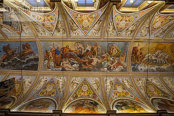 Decke der Spiegelgalerie  Palazzo Ducale di Mantova  Mantua  Lombardei  Italien  Europa