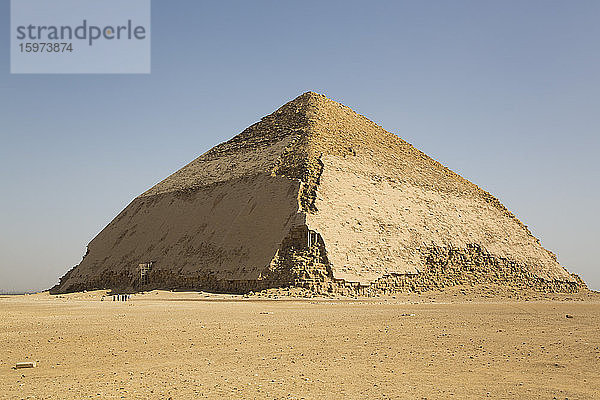 Gebogene Pyramide  UNESCO-Welterbestätte  Dahshour  Ägypten  Nordafrika  Afrika
