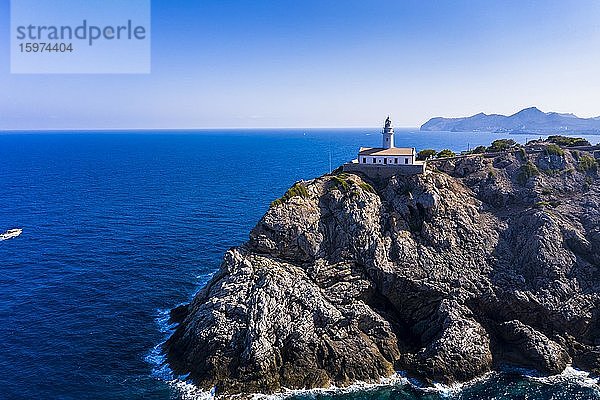Luftaufnahme  Leuchtturm Far de Capdepera mit Steilküste  Cala Ratjada  Mallorca  Balearen  Spanien  Europa