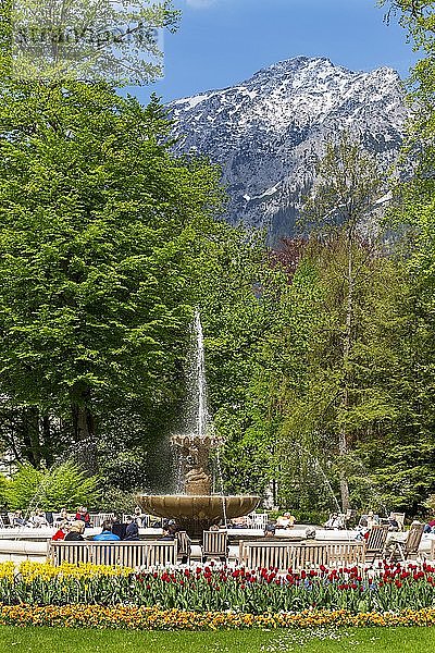 Alpen Solespringbrunnen im Kurpark Bad Reichenhall  Bad Reichenhall  Berchtesgadner Land  Oberbayern  Bayern  Deutschland  Europa
